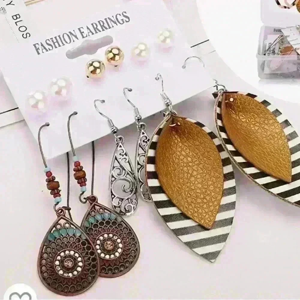 New Earring Set - Picture 2 of 4